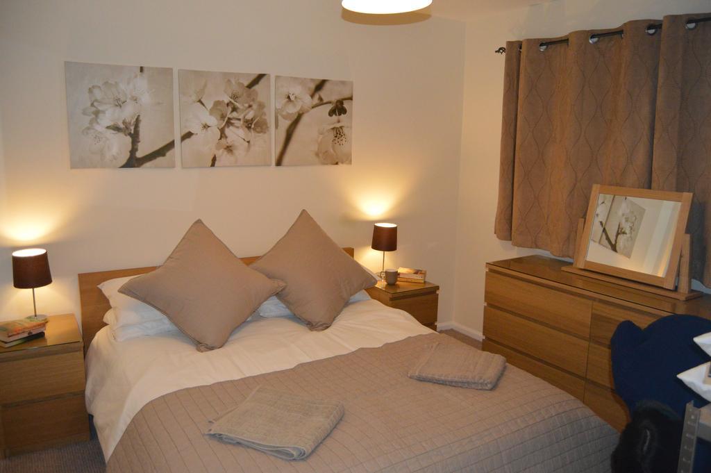 Chesterton Court Apartment Gloucester Esterno foto